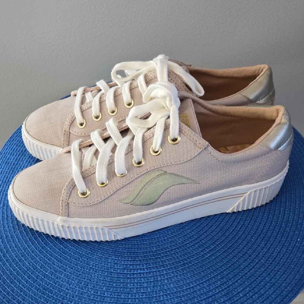 Very Gently Used Keds Softerra Women's Sneakers in Cream and Gold Size 8 1/2